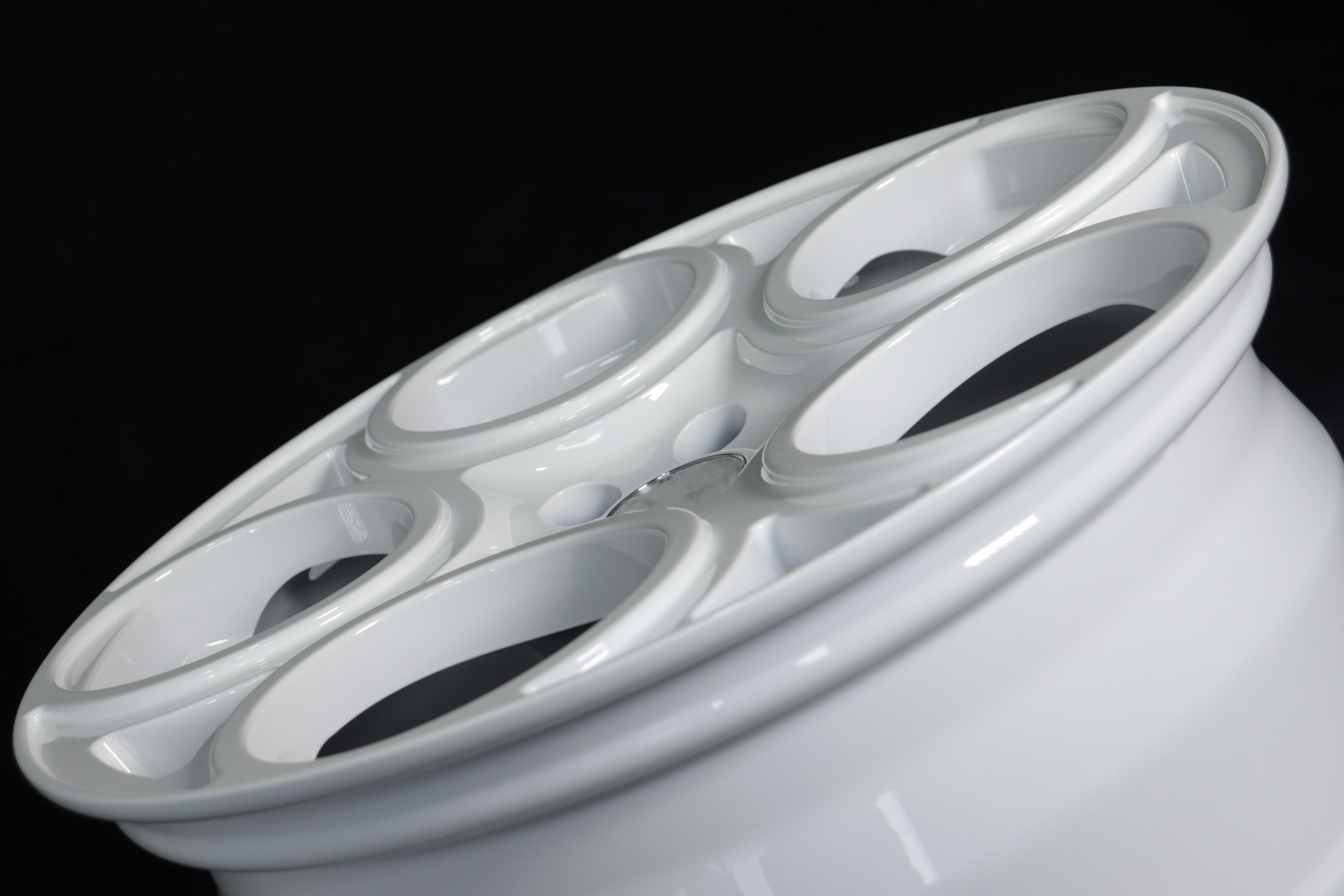 YC bright white high-end custom car hub brands